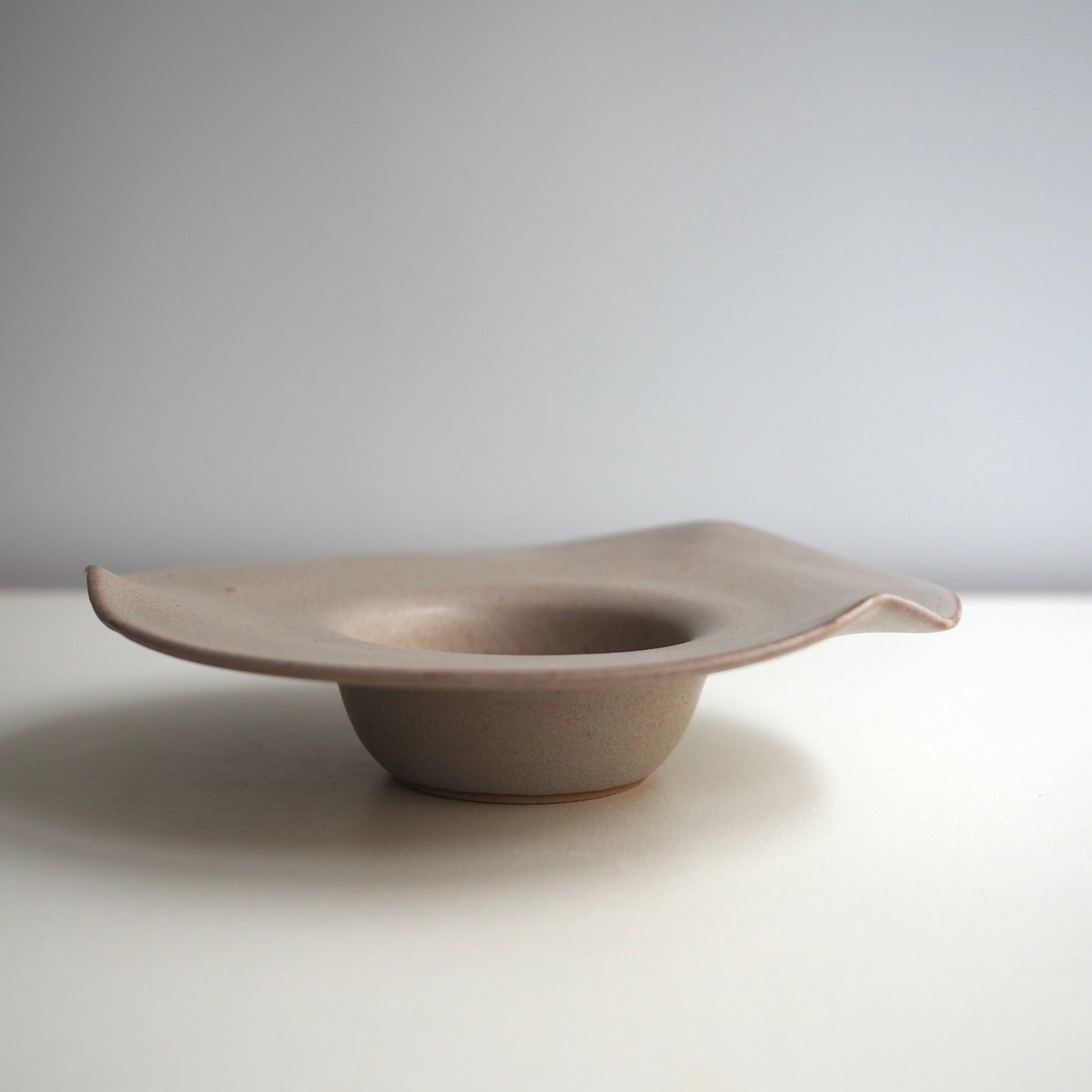 Assiette creuse fleur