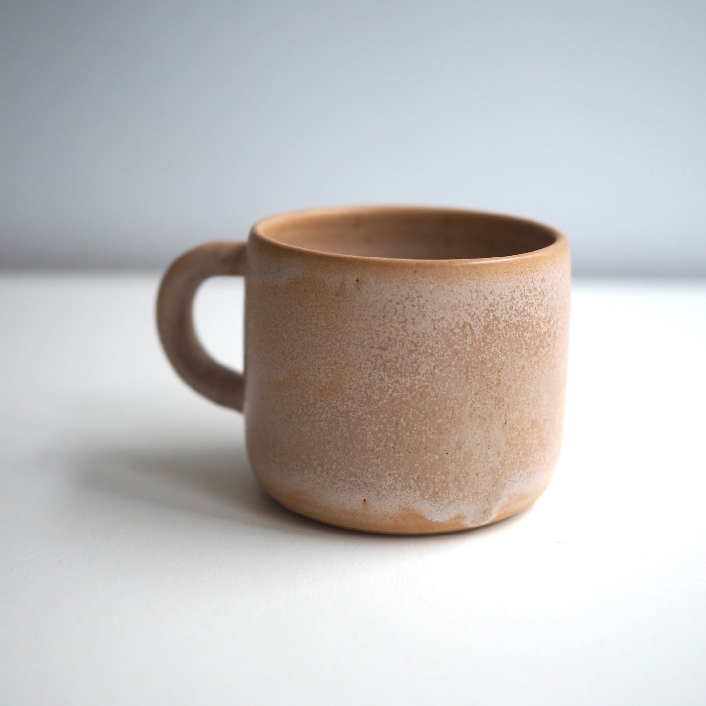 Mug avec anse beige